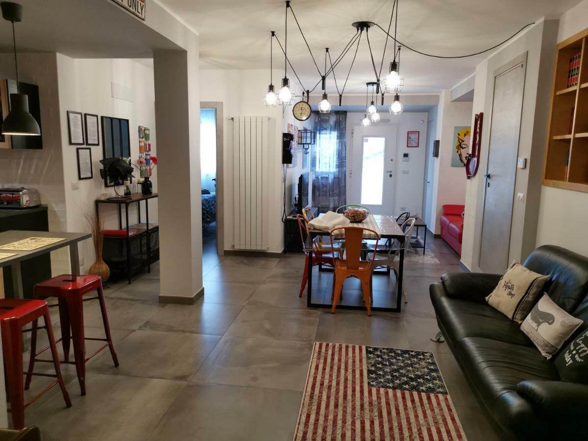 The Black Dog House فالينتْسانو المظهر الخارجي الصورة